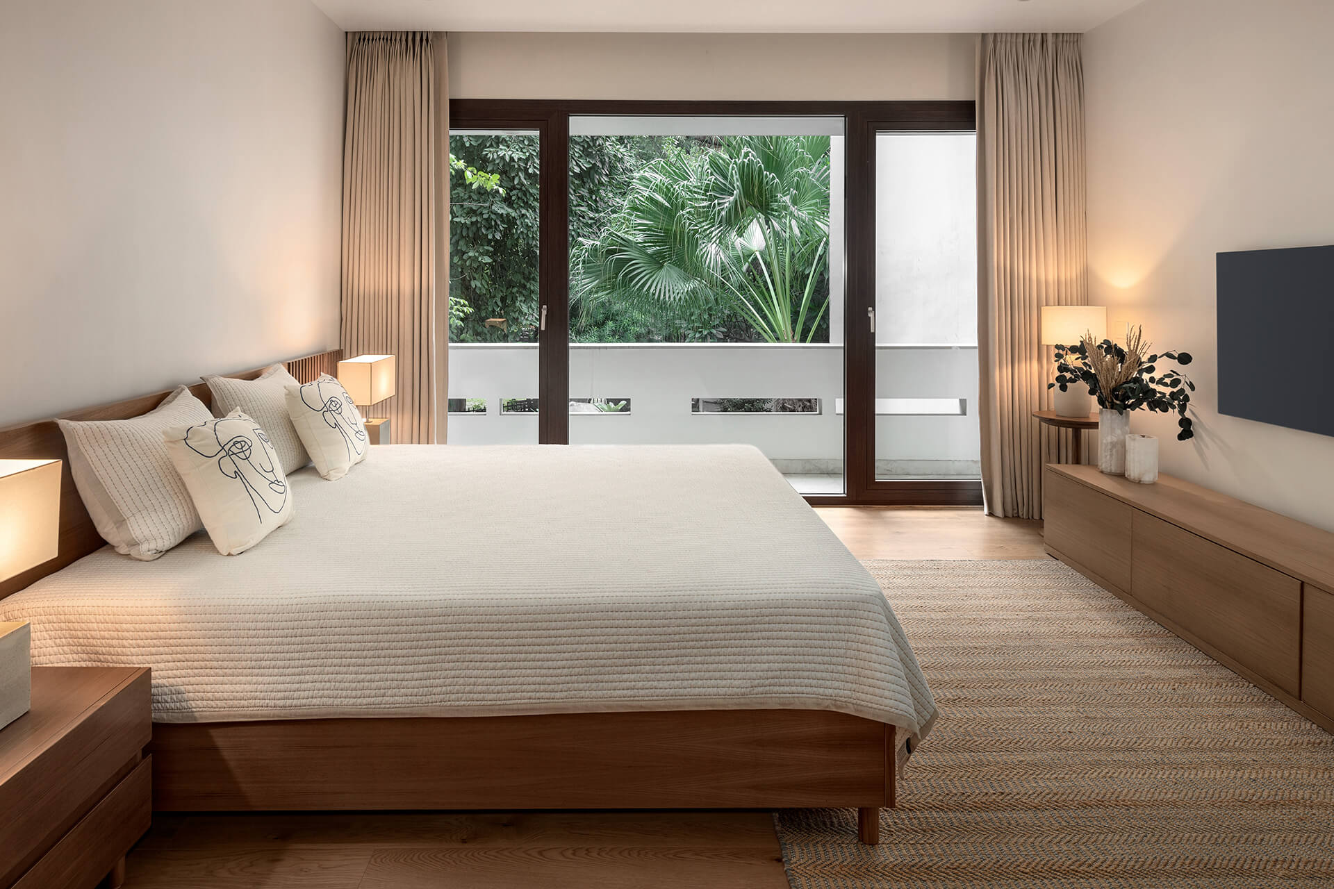 Serene Home - Chanakyapuri, Delhi